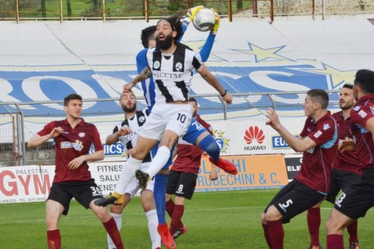 Arezzo-Siena 1-0, decide Cutolo.