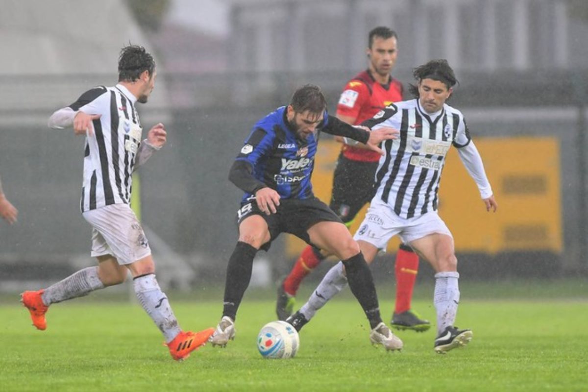 Renate-Siena 0-0, tante occasioni ma la Robur si deve accontentare del pari