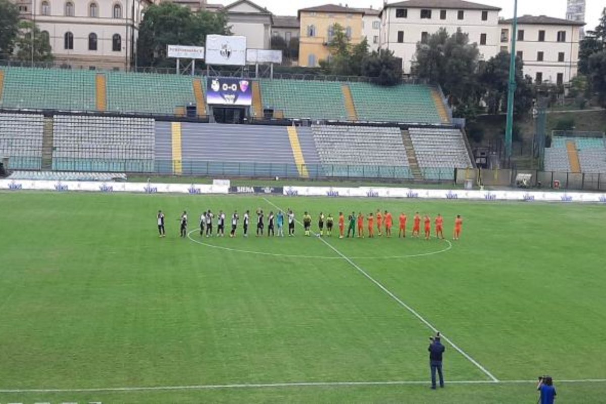 Pistoiese, il pari è d’oro: 0-0 a Siena in inferiorità numerica